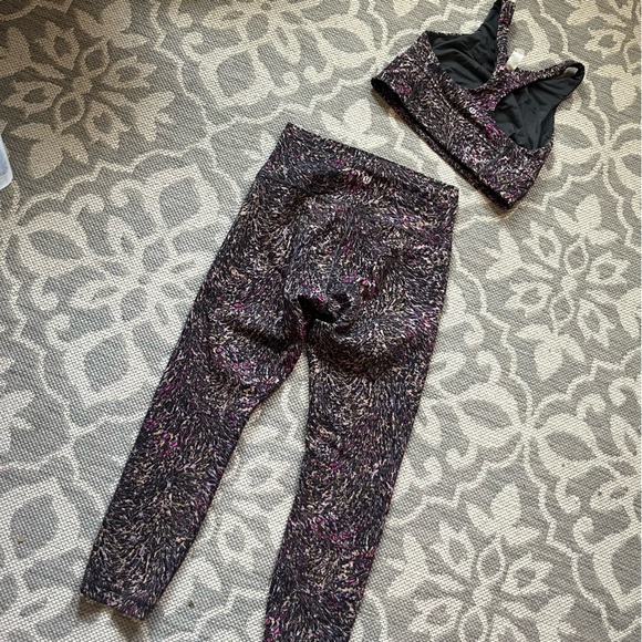 NWOT Lululemon Wunder Train bra/leggings set, size 8, Topography Multi - Picture 7 of 15